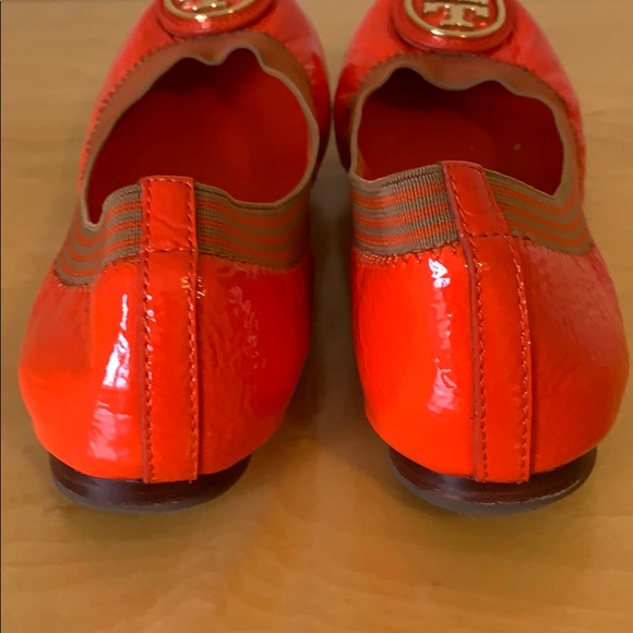 Tory Burch Orange Patent Leather Flats Size 5.5 - Picture 6 of 6